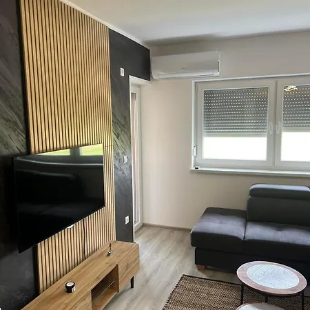 Una-no1 Apartment
